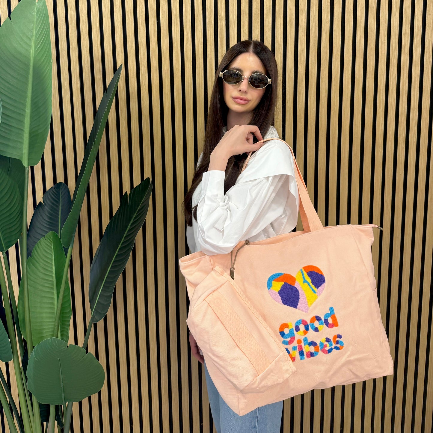 BORSA MARE 'Good vibes' + Pochette portasolari in regalo 🎁