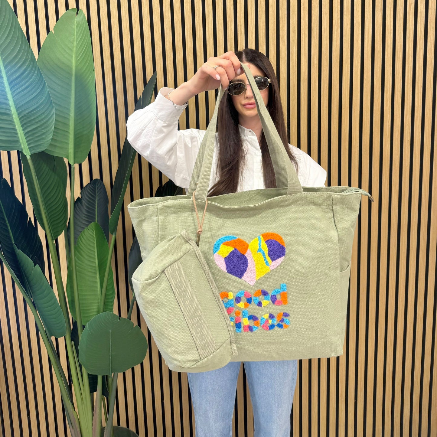 BORSA MARE 'Good vibes' + Pochette portasolari in regalo 🎁