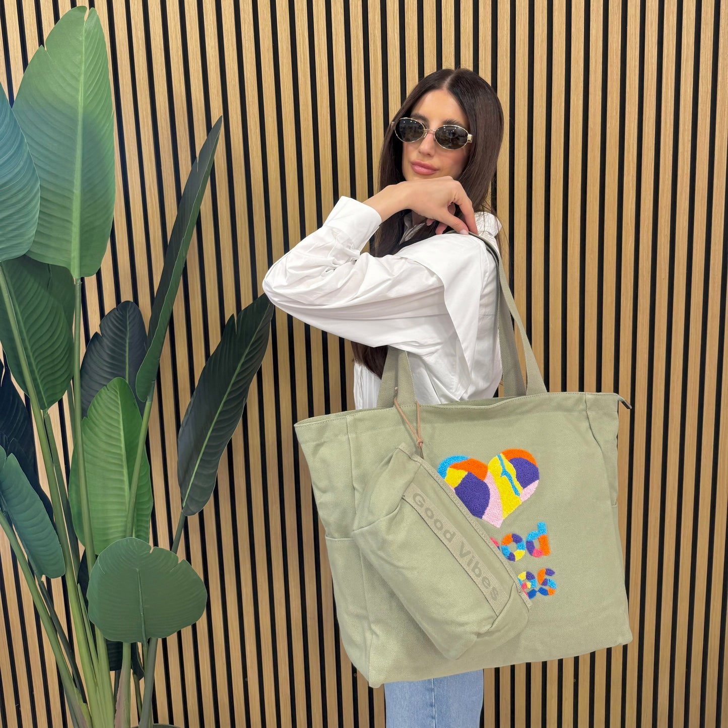 BORSA MARE 'Good vibes' + Pochette portasolari in regalo 🎁
