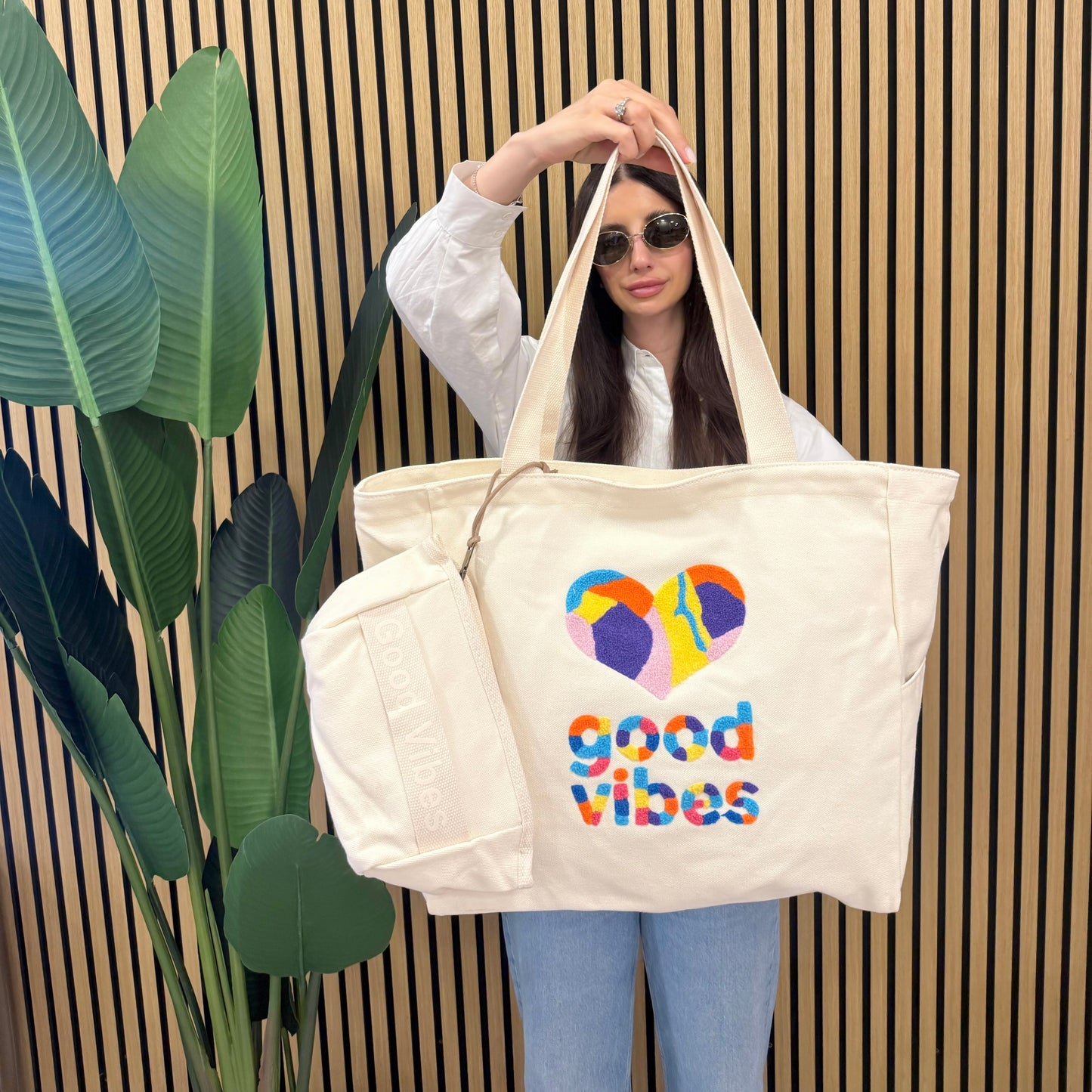 BORSA MARE 'Good vibes' + Pochette portasolari in regalo 🎁