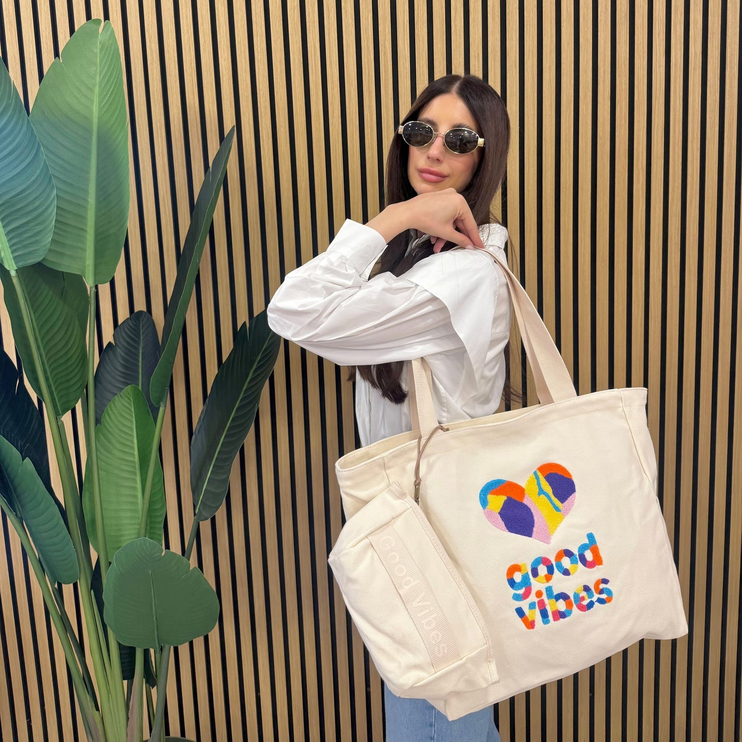 BORSA MARE 'Good vibes' + Pochette portasolari in regalo 🎁