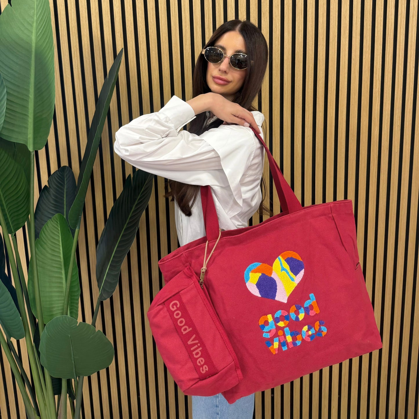 BORSA MARE 'Good vibes' + Pochette portasolari in regalo 🎁