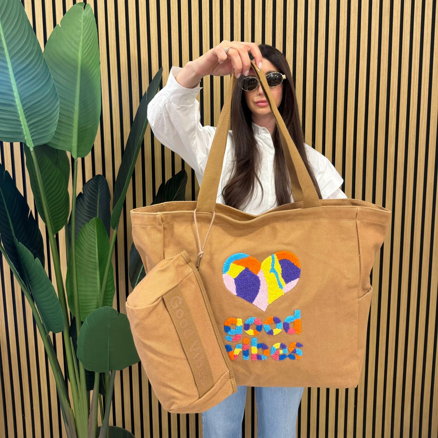 BORSA MARE 'Good vibes' + Pochette portasolari in regalo 🎁