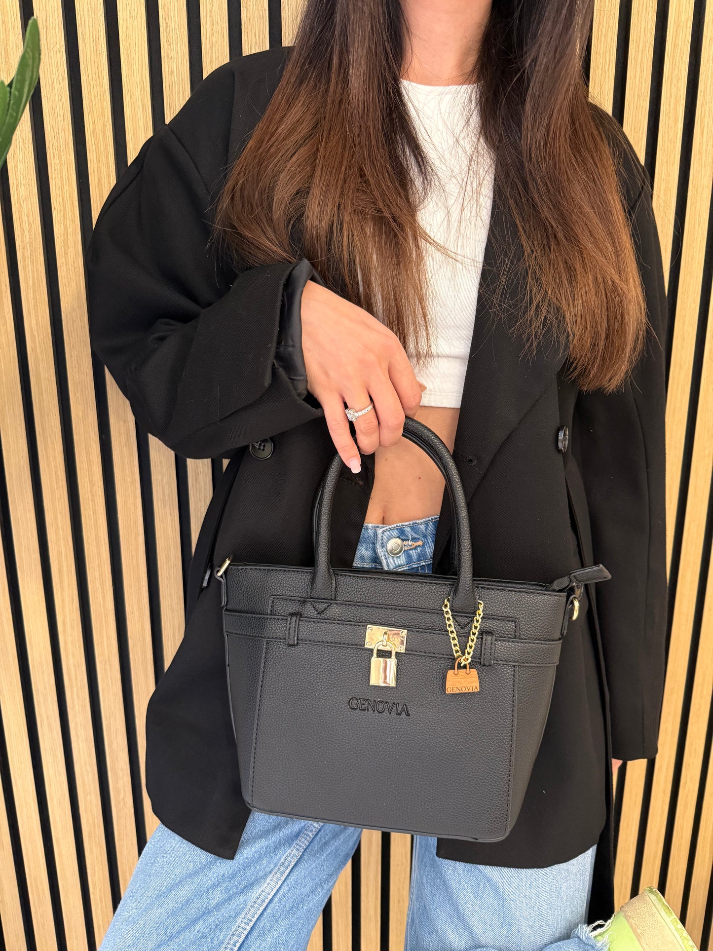 ALICE BAG
