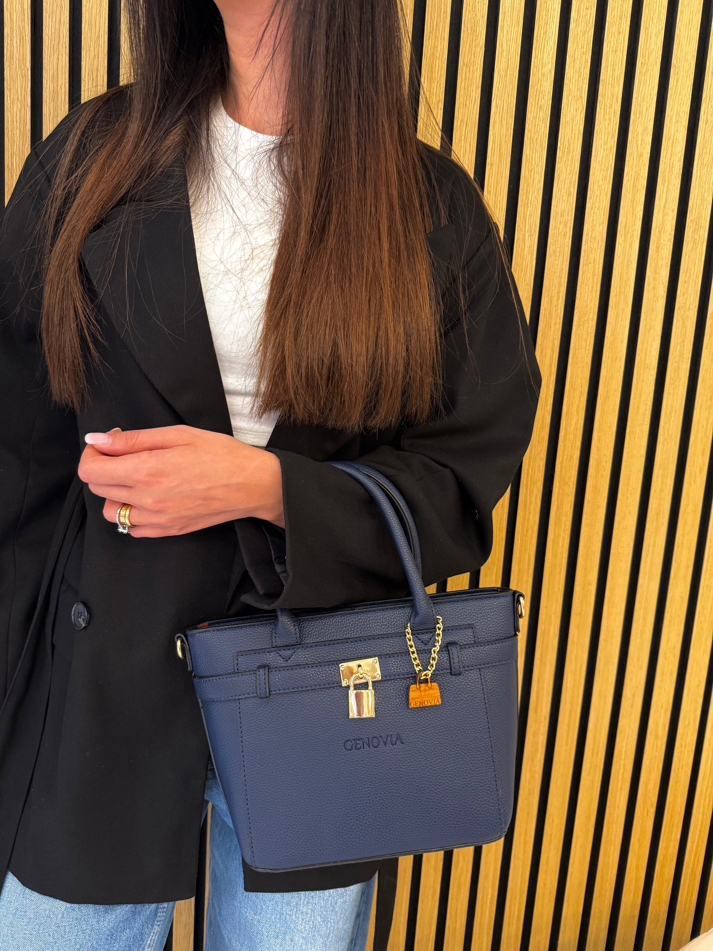 ALICE BAG